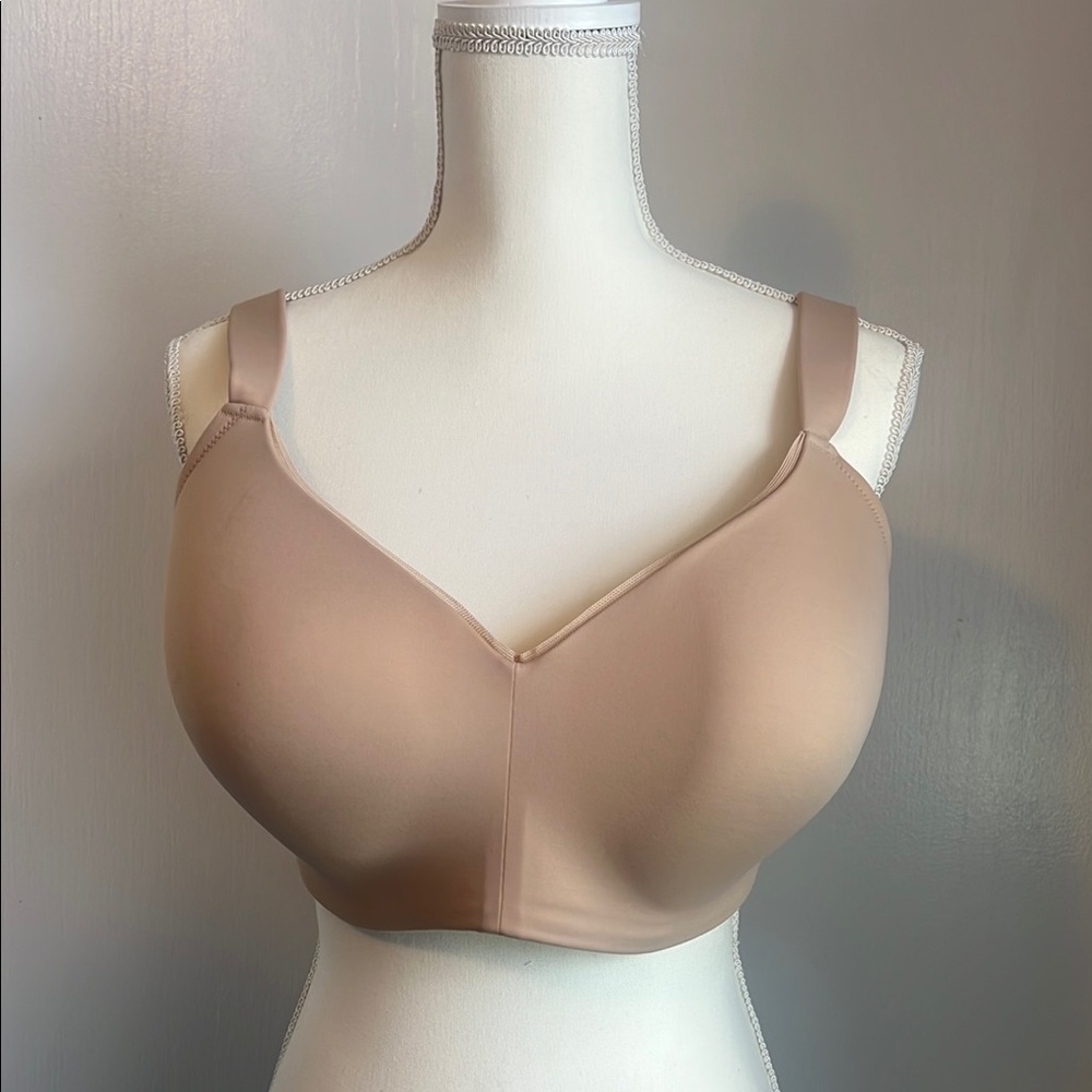 NWT Seamless Nude Bra